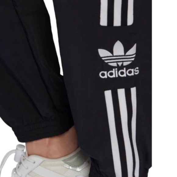 Adidas lock up nylon plain weave trefoil track pants - Picture 3 of 13